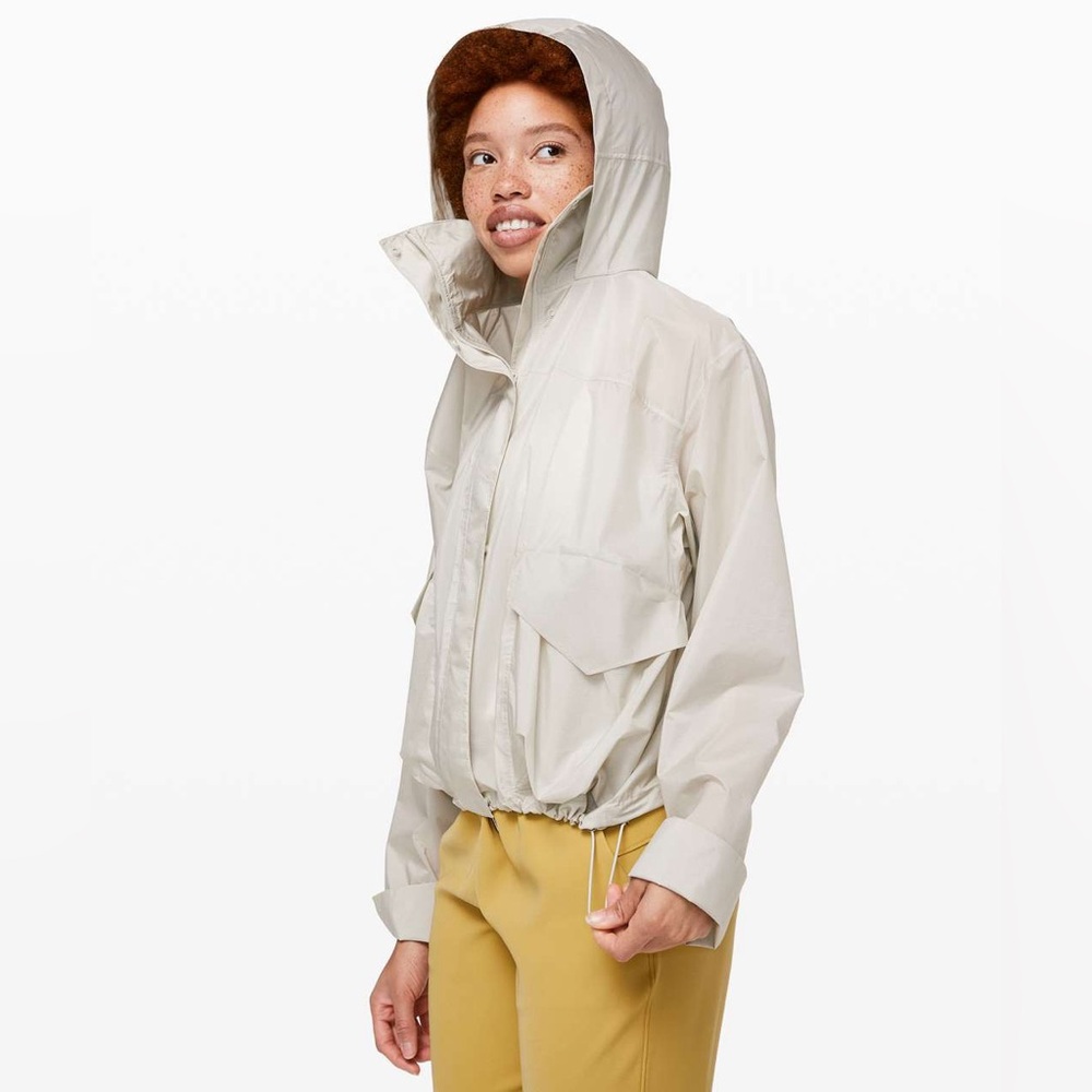 Lululemon Feel the Ease Jacket in Silverstone